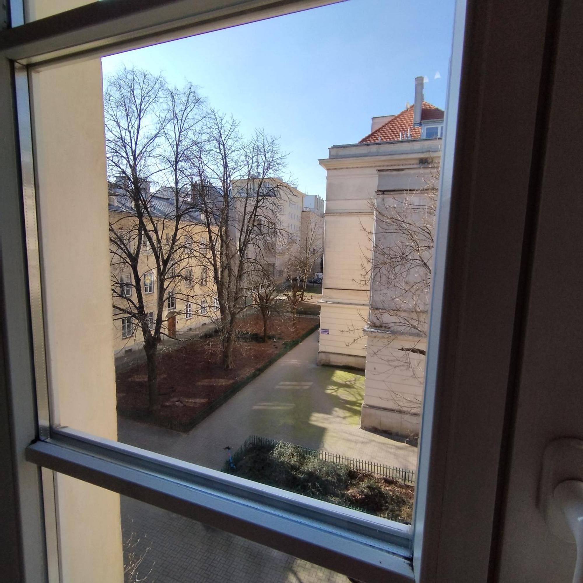 Novo Mundo Apartment